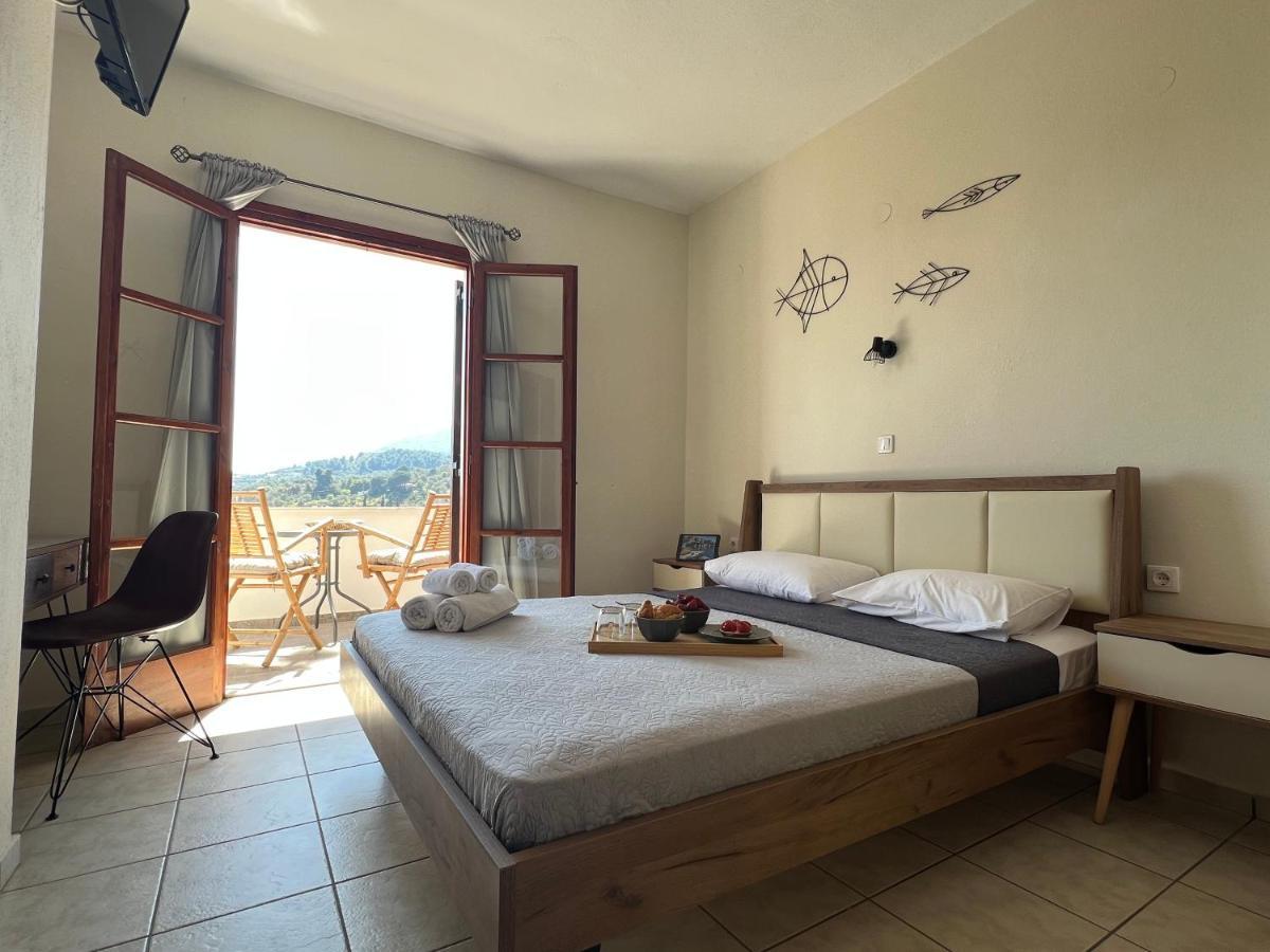 Jimmy'S Guest House Skiathos Екстер'єр фото
